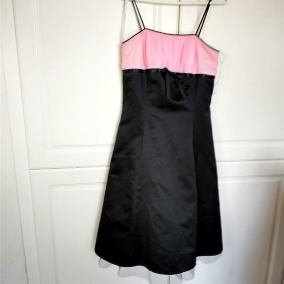 Pink and black dress - Picture 1 of 4